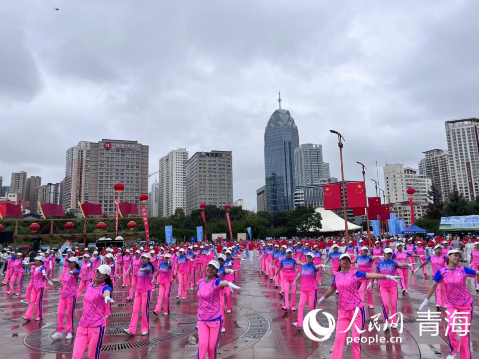 为高原体育, 我同行, 同人群的群 为高原体育, 我同行, 同人群的群