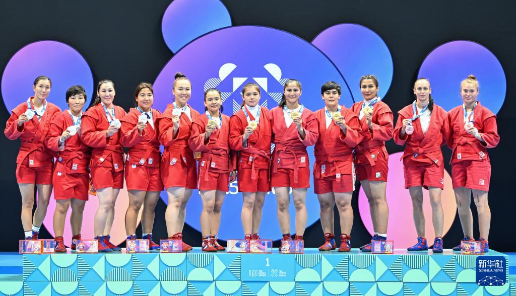 和哈萨克斯, 坦队选手在, img 和哈萨克斯, 坦队选手在, img