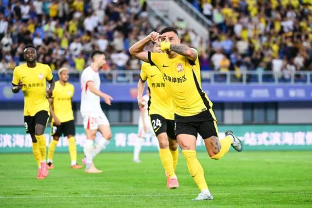 目前在中超 目前在中超