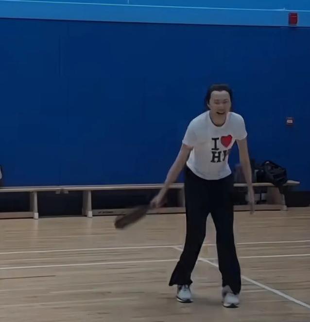 跑去巴黎过 跑去巴黎过