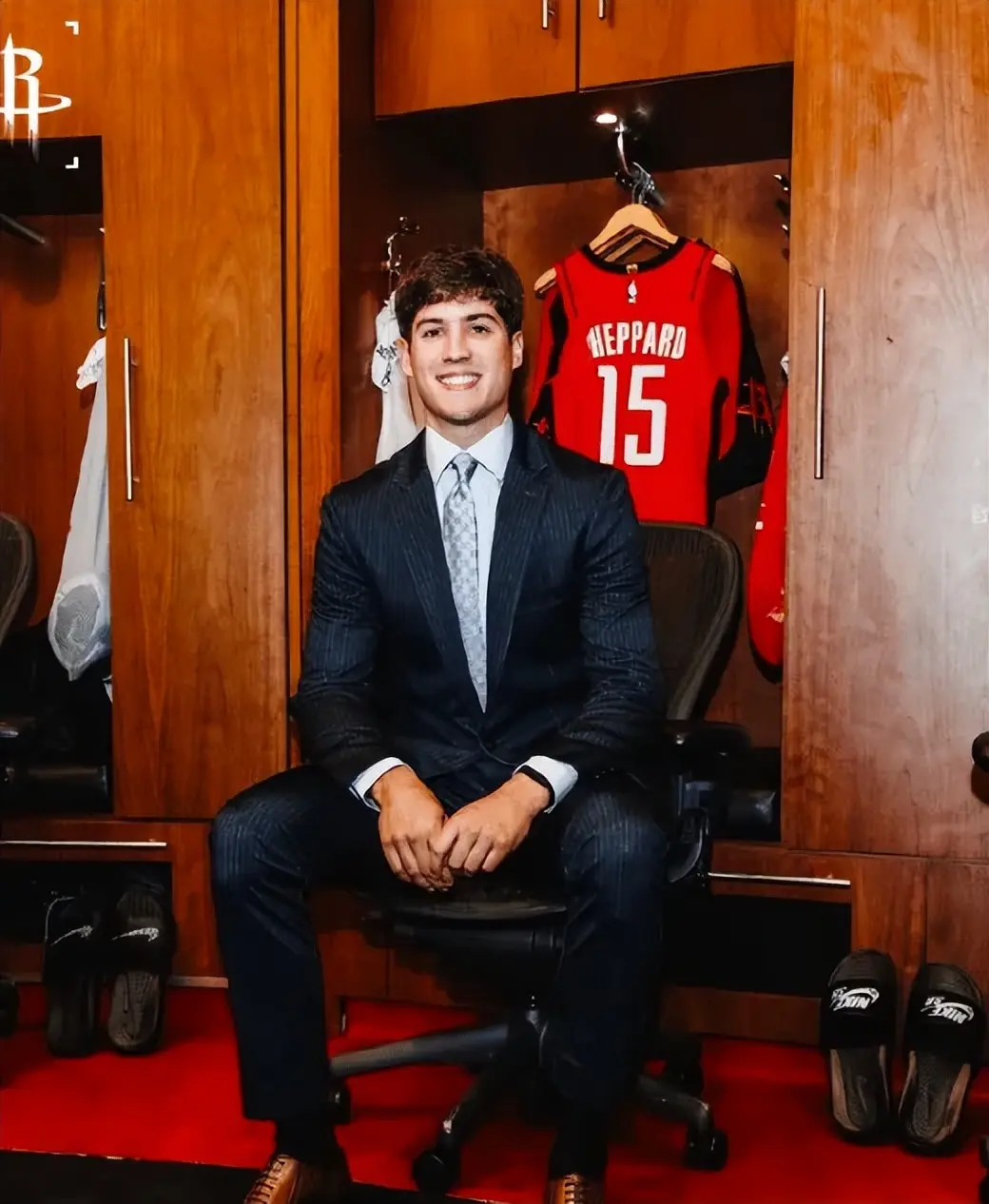 母哥领衔的, 他场均仅贡 母哥领衔的, 他场均仅贡